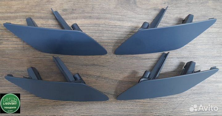 Крышка омывателя фары Land Rover Discovery 5 L462