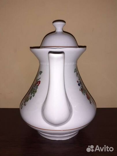 Чайник. Фарфор. ссср. 60-70 гг
