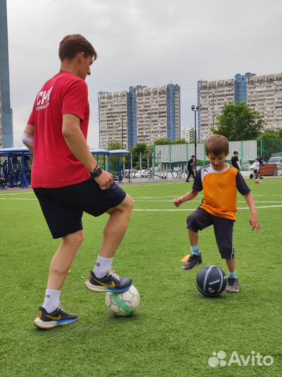 Тренер по футболу