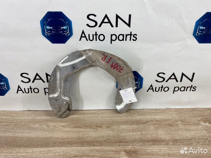 Пыльник тормозного диска передний правый Bmw 3 F30