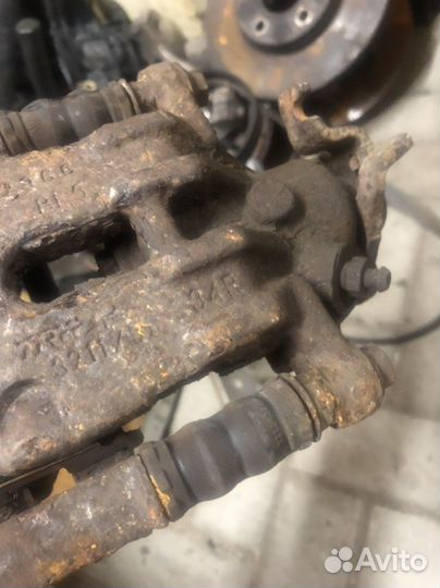 Honda civic 5d суппорт залний правый