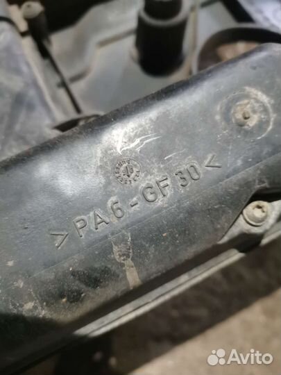 Накладка декоративная на двигатель фольцваген поло