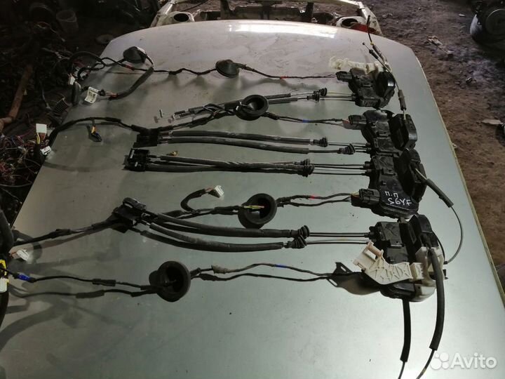 Замок двери Hyundai Sonata 6 YF