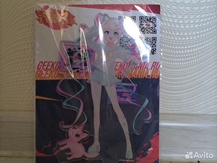 Акриловая фигурка 