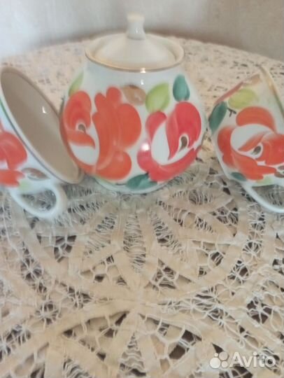 Сервиз чайный и предметы сервизов