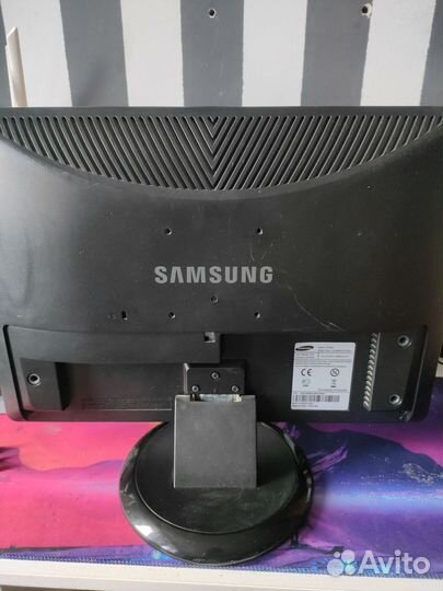 Монитор Samsung