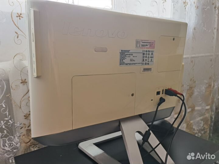 Моноблок Lenovo c320