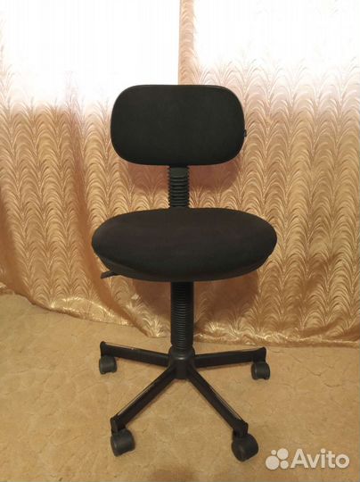 Компьютерное, офисное кресло