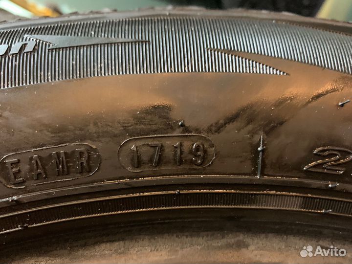 Roadstone Winguard WinSpike SUV 225/55 R18