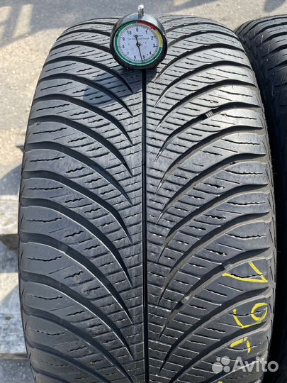 Goodyear Vector 4Seasons Gen-2 235/55 R17