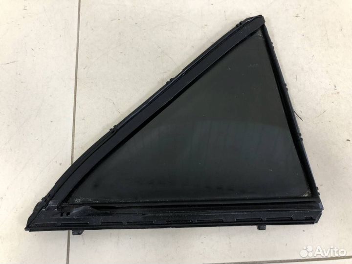 Стекло двери задней левой форточка Toyota Camry V5