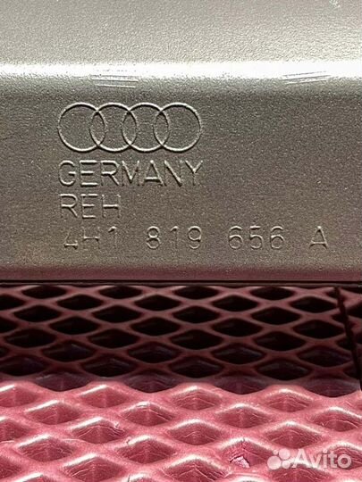 Воздуховод правый Audi A8 D4 cdda 2012