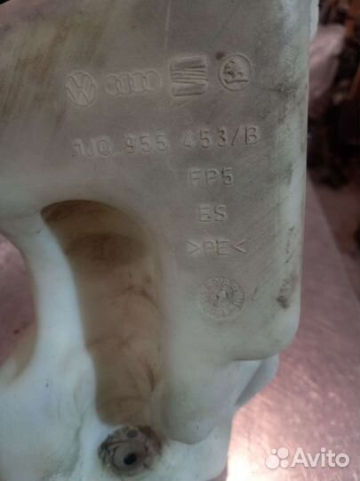 Бачок омывателя лобового стекла Audi A3 8L