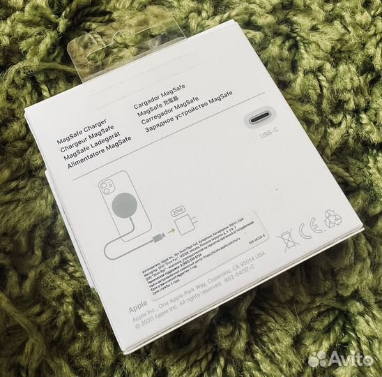 Беспроводное зарядное устройство Apple MagSafe