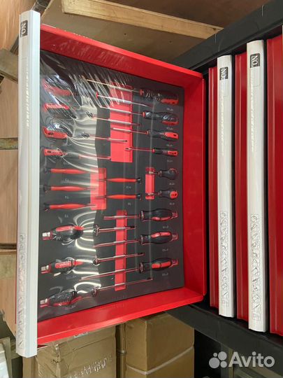 Тележка с инструментом 258 предметов