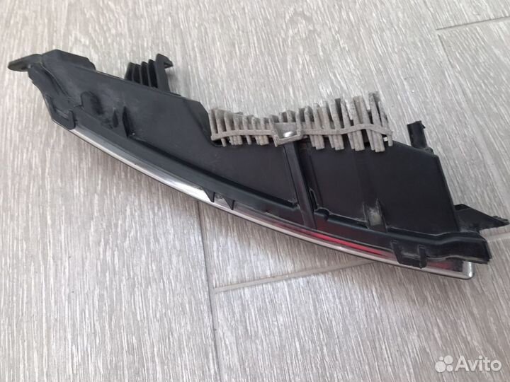 Правая противотуманная фара range rover 4 L405