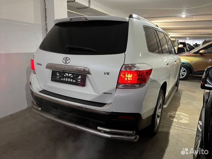 Toyota Highlander 3.5 AT, 2011, 148 000 км