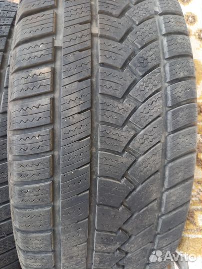 Ovation W-586 215/55 R18