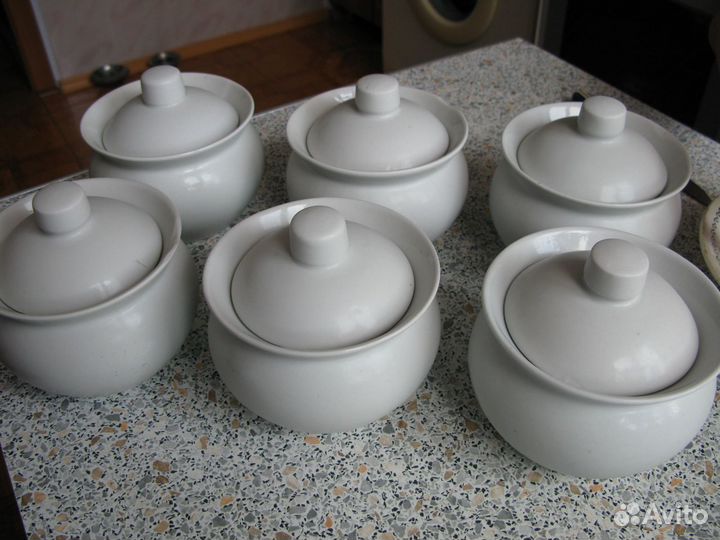 Рюмки 12шт, горшочки для запекания 6шт, новые,СССР