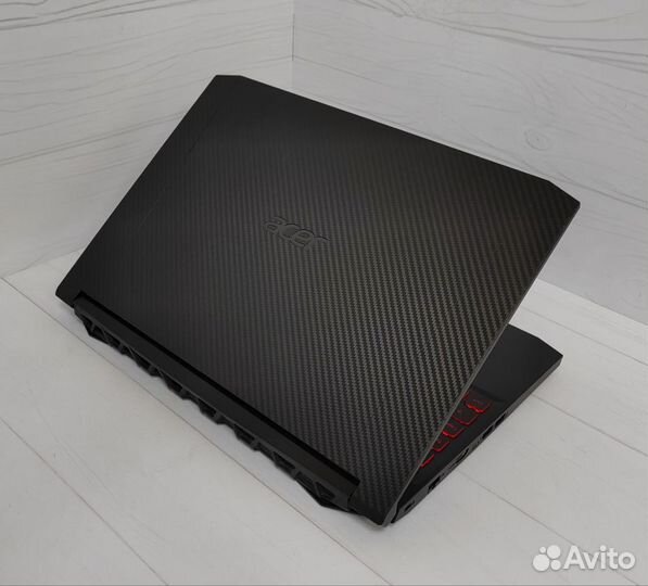 Игровой Acer Nitro 5 Ноутбук i5 с дискретной видео