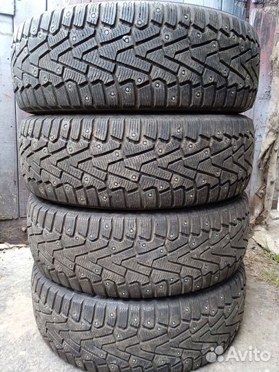 Pirelli Ice Zero 225/65 R17