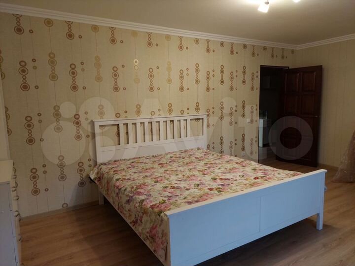 2-к. квартира, 86 м², 3/3 эт.