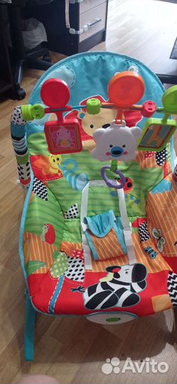 Шезлонг детский +погремушки