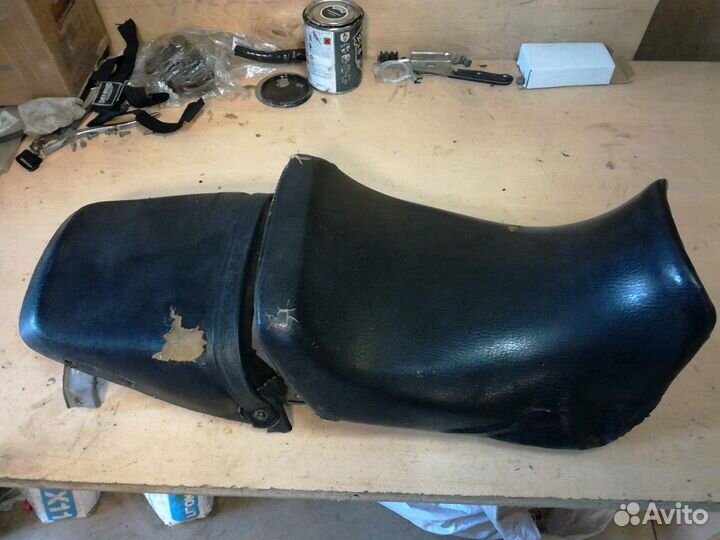 Сидение Kawasaki GPZ400