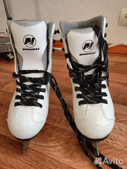 Коньки фигурные 36 размер