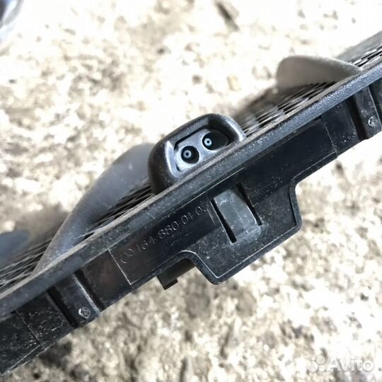 Решётка капота с омывателем ML164 GL W164 Mercedes