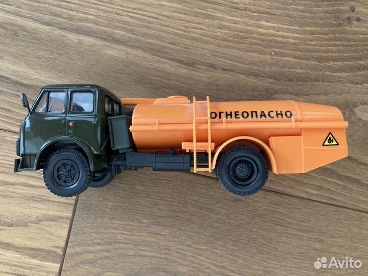 Топливозаправщик тз-7.5