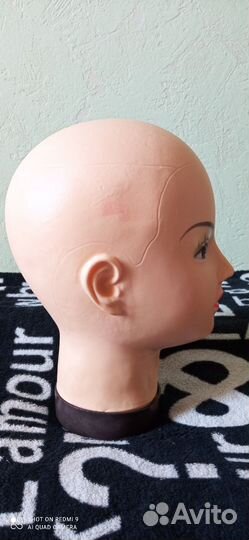 Манекен голова для шапок и париков пластиковая