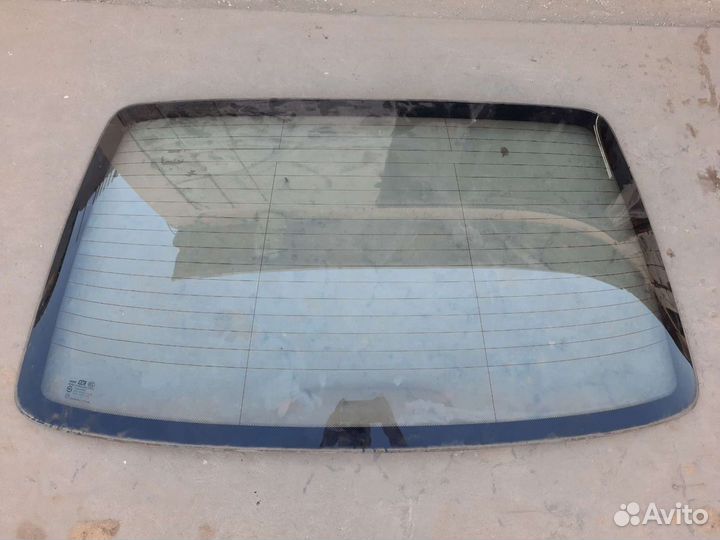 Боковое стекло Chevrolet Aveo T250 седан