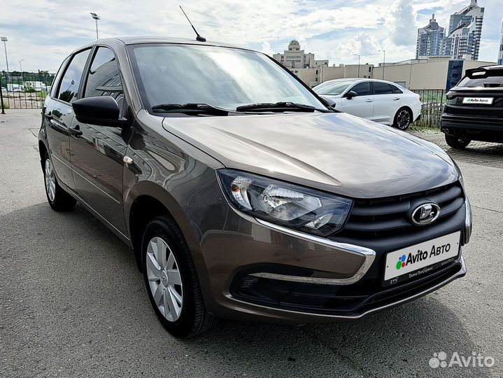 LADA Granta 1.6 МТ, 2019, 30 581 км