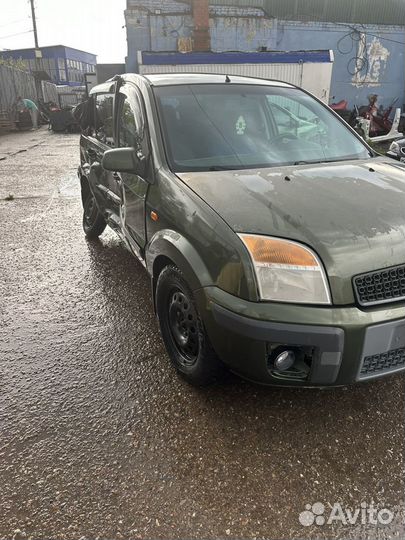 Ford Fusion в разборе