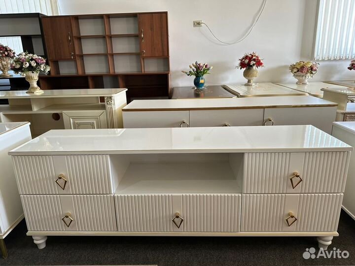 Тумба под телевизор