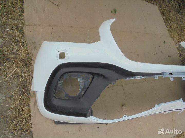 Бампер передний Mercedes X - класс