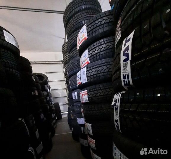 Pace Alventi 245/40 R20 99Y