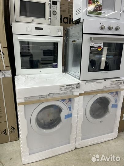 Стиральная машина Indesit 5кг под раковину