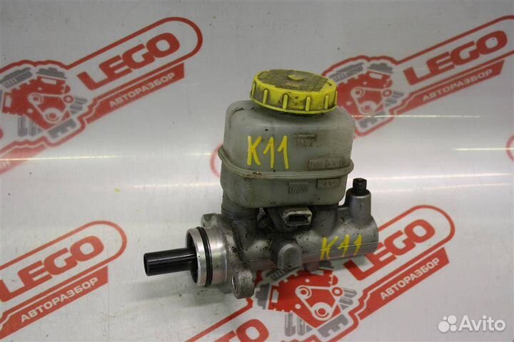 Главный тормозной цилиндр Nissan March K11 1997