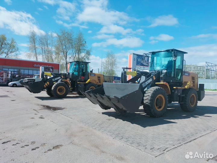 Фронтальный погрузчик XCMG XC938, 2024