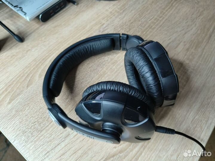 Наушники Sennheiser HD 215 Новые