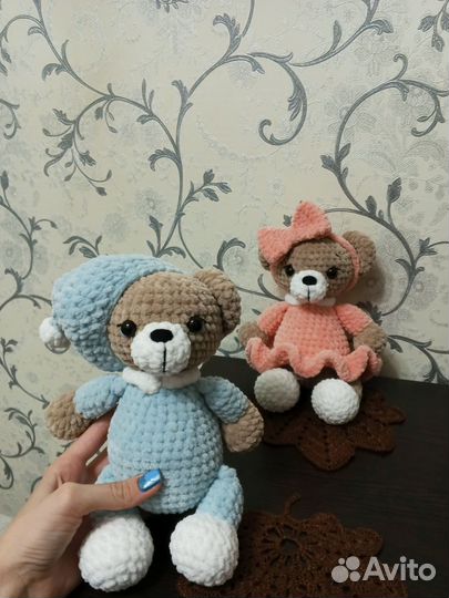 Вязаный плюшевый мишка. Ручная работа