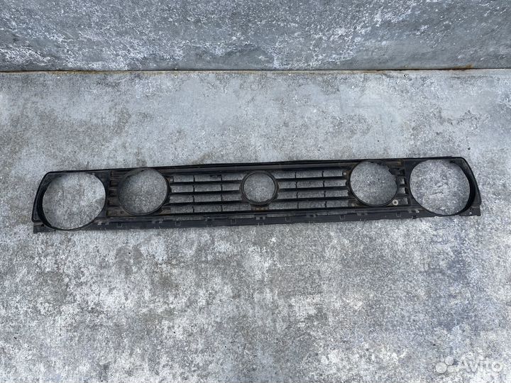 Решетка радиатора дляVolkswagen Golf 2