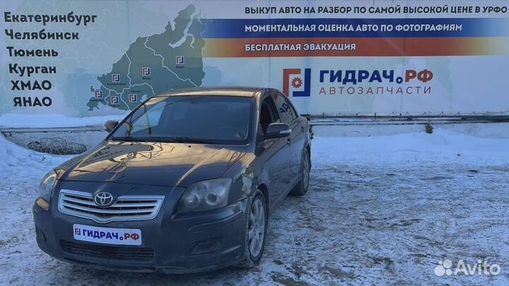 Фонарь подсветки номера Toyota Avensis (T250) 8127