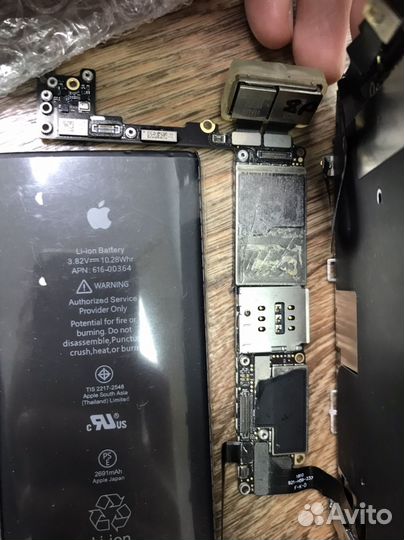 Материнская плата на iPhone 8 plus 64gb с кнопкой