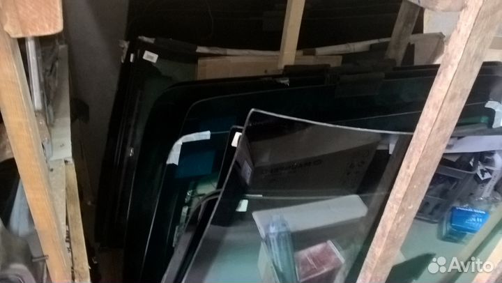 Стекло лобовое ветровое заднее Specta Magentis Rio