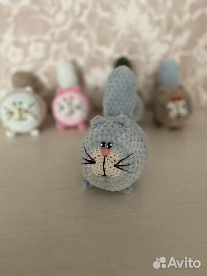 Вязанная игрушка кот