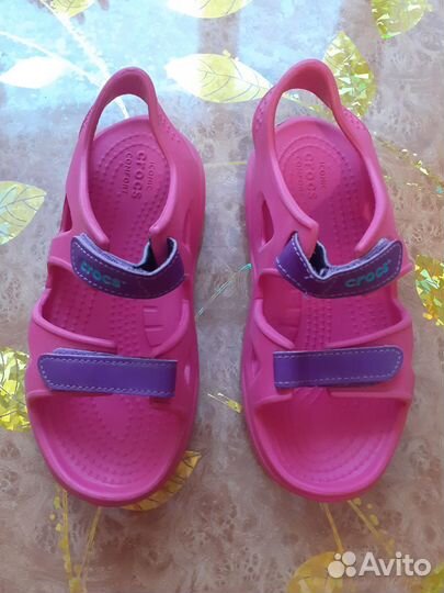 Сандалии Crocs