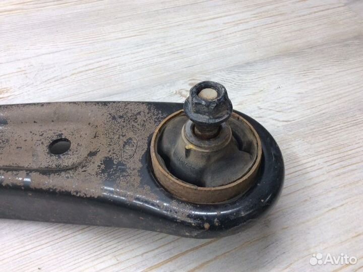 Рычаг передний левый Hyundai Solaris седан G4FG